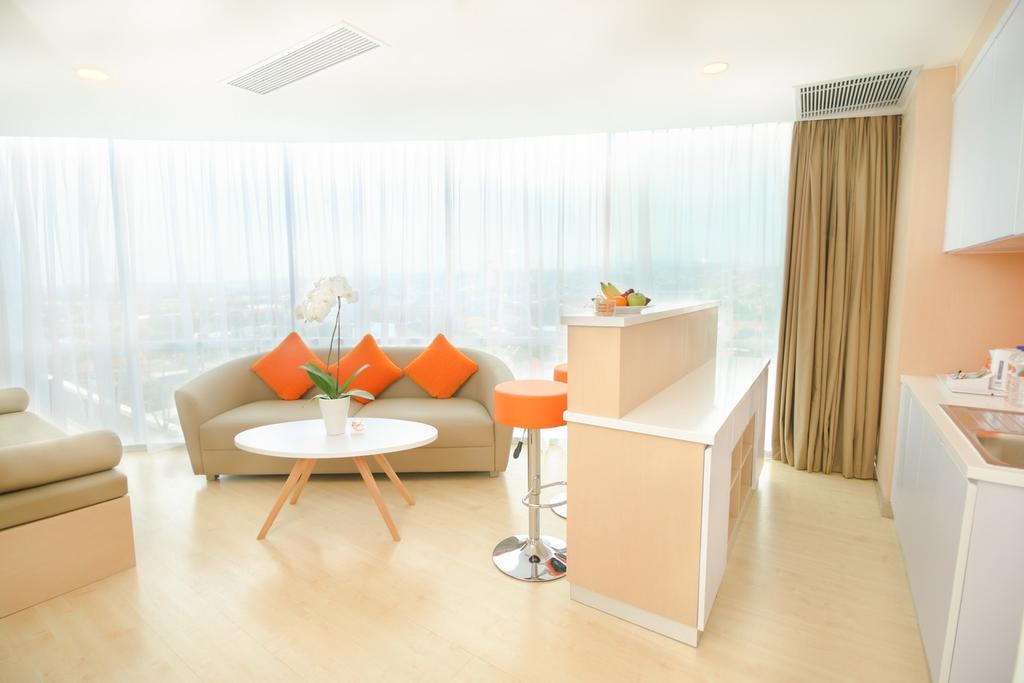 โรงแรมแฮริส เซนตราแลนด์ เซอมารัง ภายนอก รูปภาพ